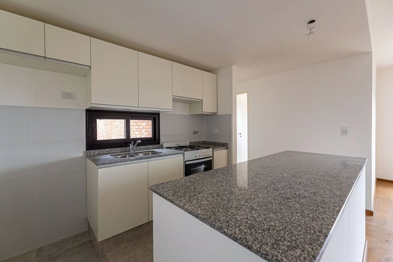 Venta departamento 1 dormitorio con cochera bauen, foto 3