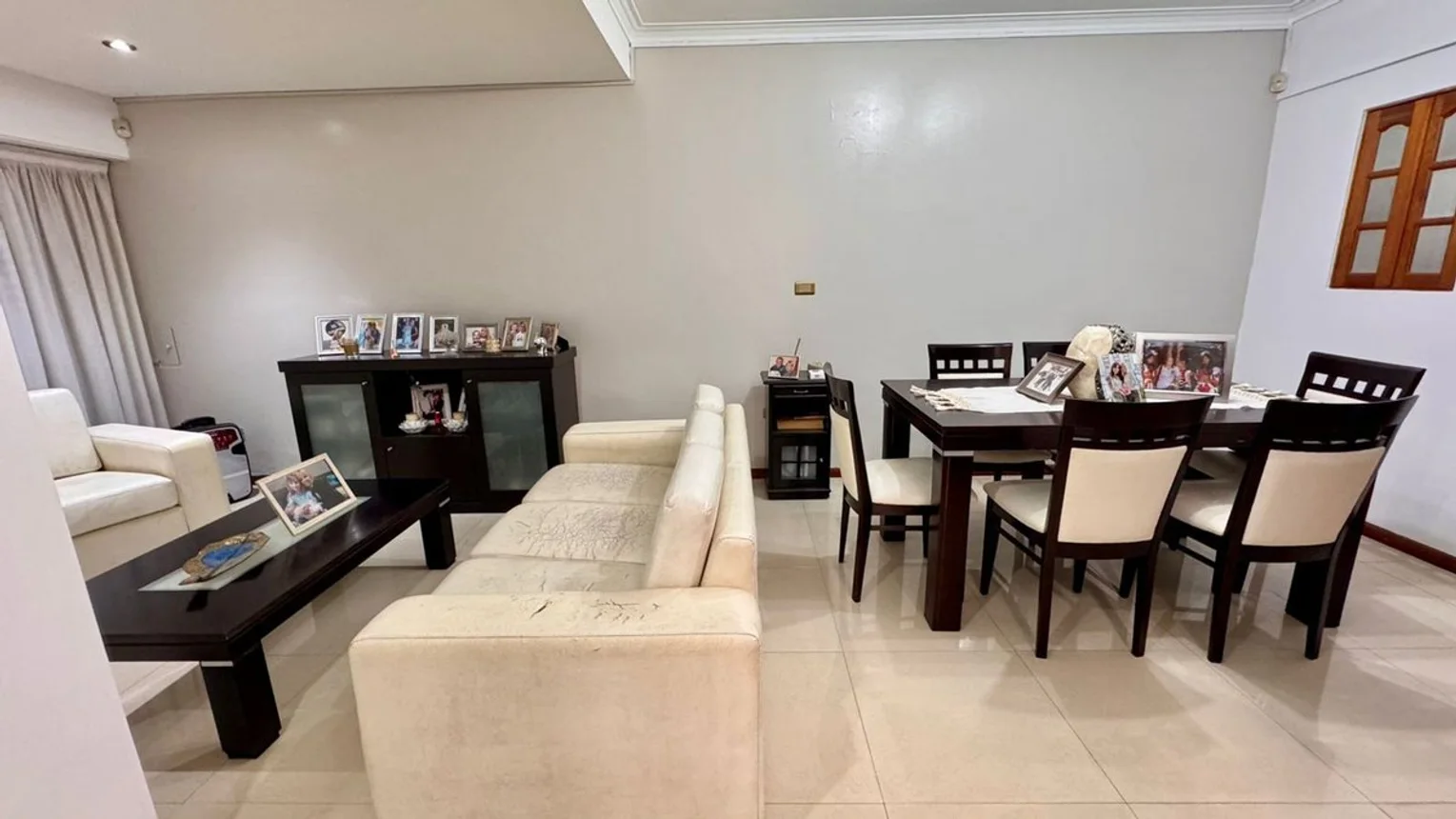Casa en venta en La Plata, foto 2