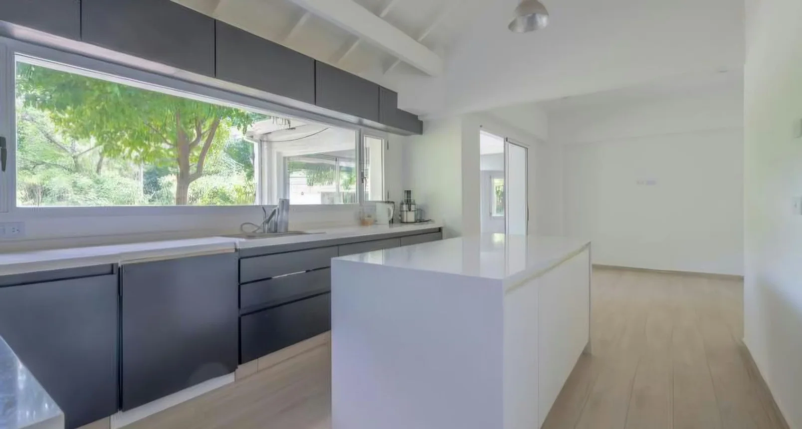 Casa en venta en Boulogne, Serrano 900