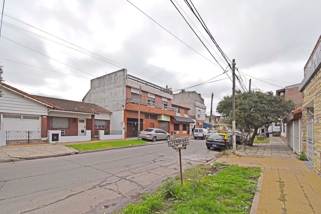 Casa de 7 ambientes en venta en Morón, Vicente López 0