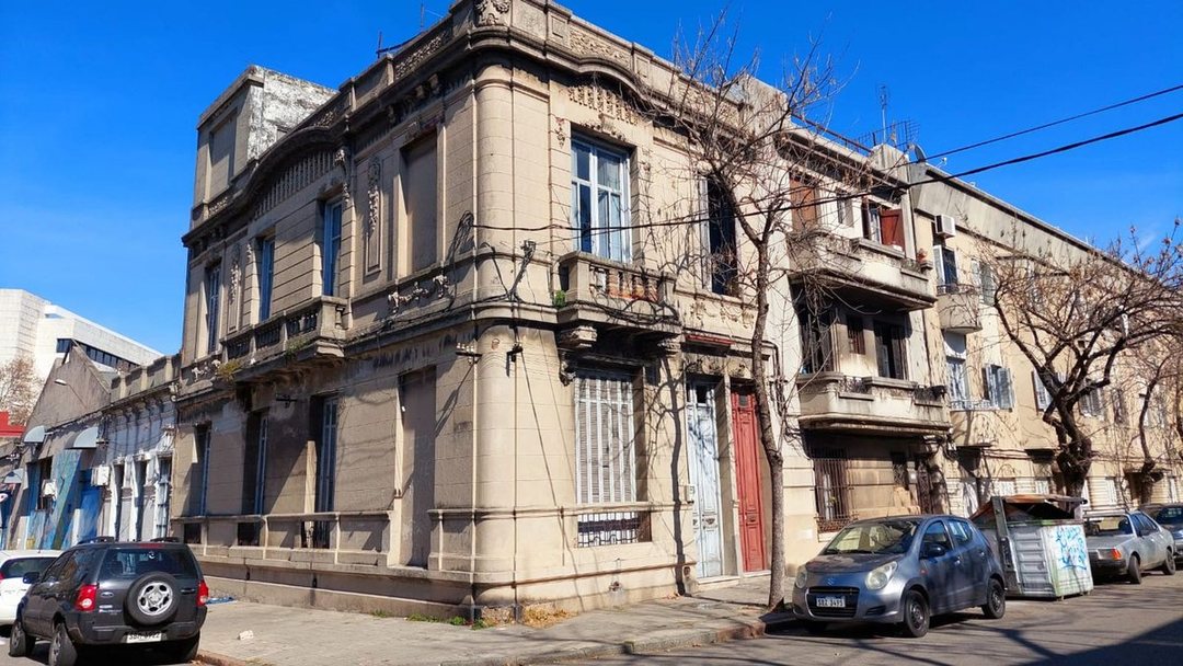 Casa en venta 8 ambientes en General César Díaz 1300, Aguada, Aguada, Montevideo 1 Casa en venta 8 ambientes en General César Díaz 1300, Aguada, Aguada, Montevideo