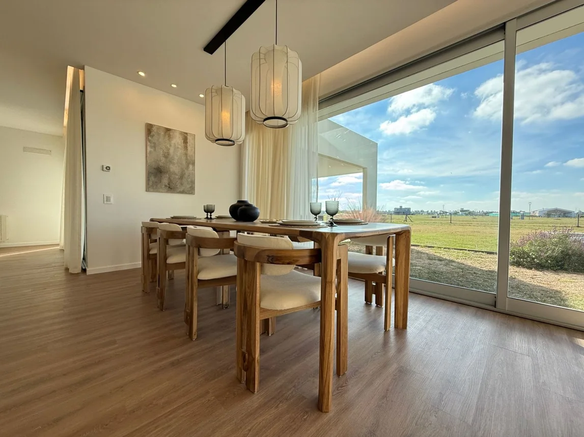Casa de 6 ambientes en venta en Funes, Av Arturo Illia 0, foto 3