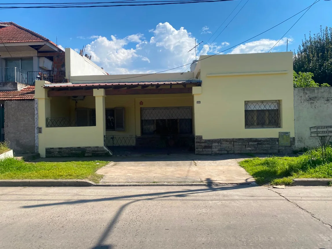 Casa en venta en Don Torcuato, Suiza 1400