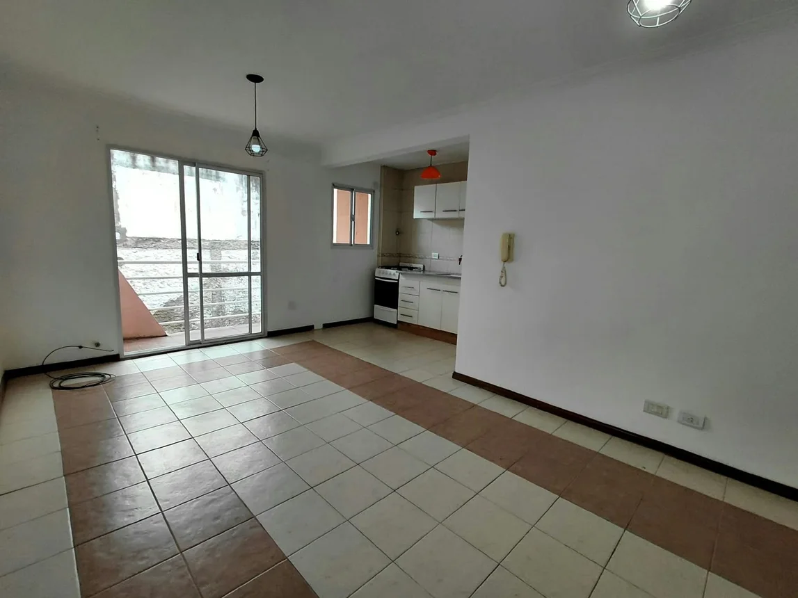 Departamento de 2 ambientes en venta en San Fernando, Junín 1100