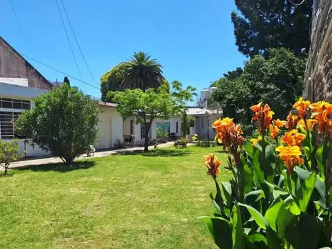 PH de 10 ambientes en venta en Temperley, Malvinas Argentinas 1000, foto 2