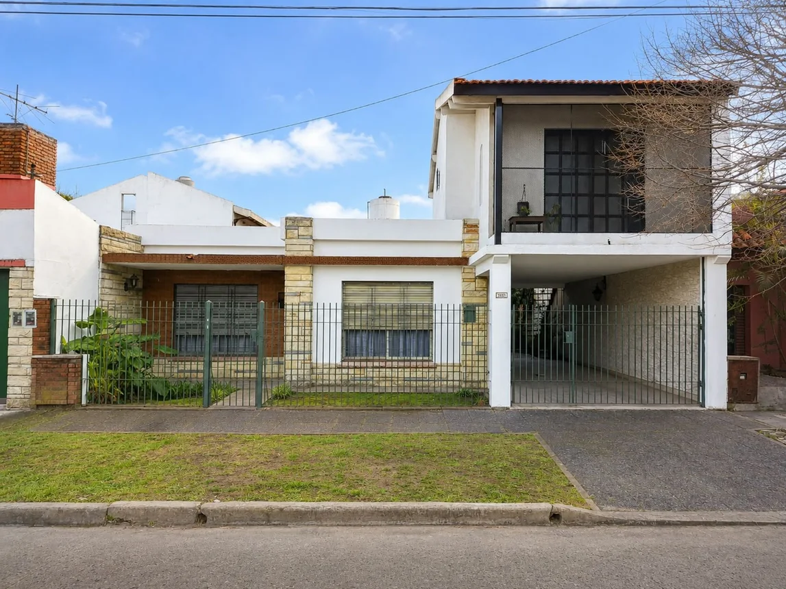 Casa en venta en Castelar, foto 2