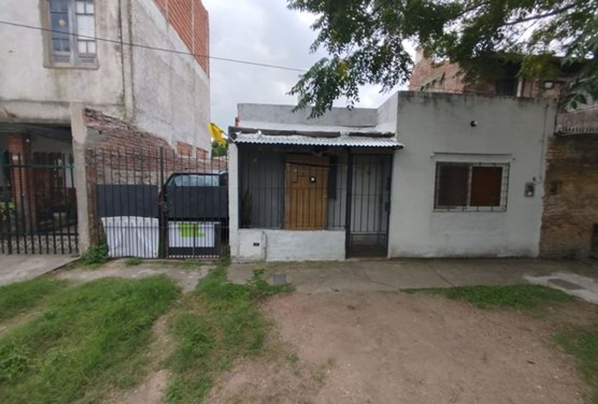 CASA 2 AMBIENTES VENTA CON LOTE LLAVALLOL