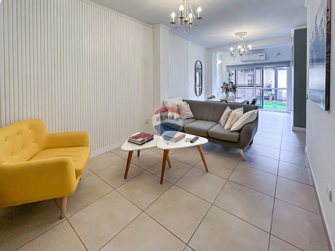 Semipiso de 3 ambientes en venta en Piñeyro, Avenida Galicia 700