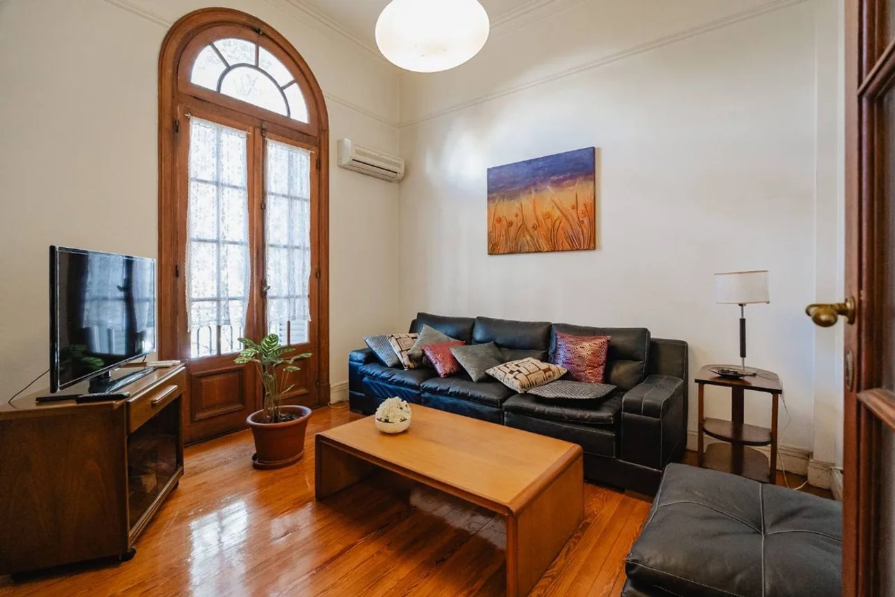 Piso de 6 ambientes en venta en Monserrat, Avenida Independencia 1700
