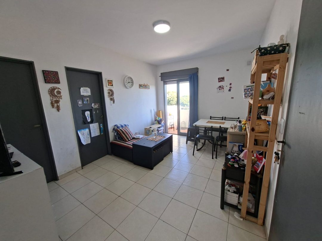 DEPARTAMENTO 2 AMBIENTES C/ COCHERA EN VENTA