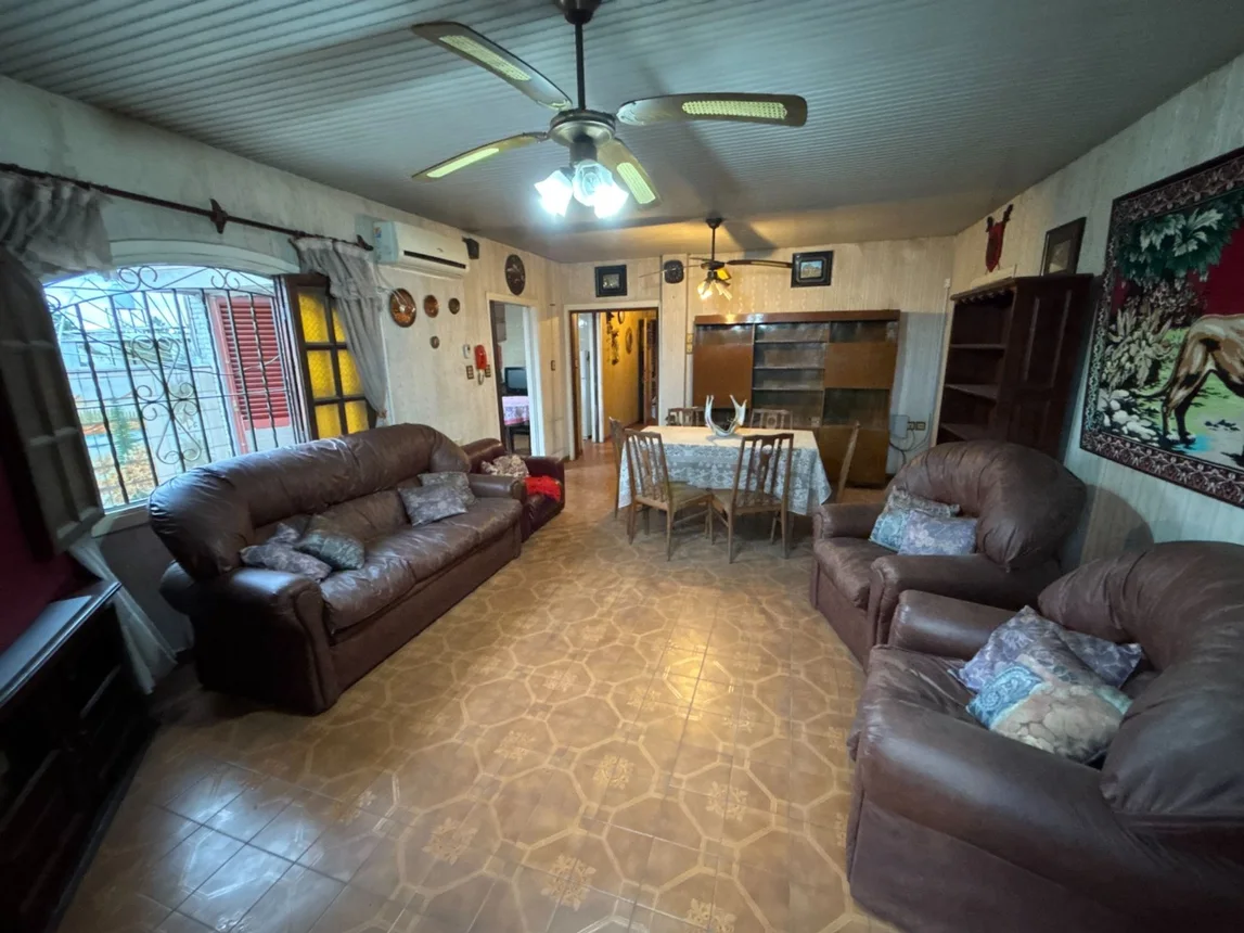 PH de 4 ambientes en venta en Villa Tesei, Pedro Castillo 500