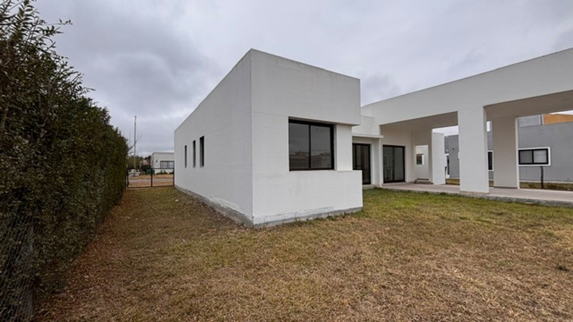 CASA VENTA JARDINES DE SAN LORENZO ACEPTA PERMUTA - foto 17