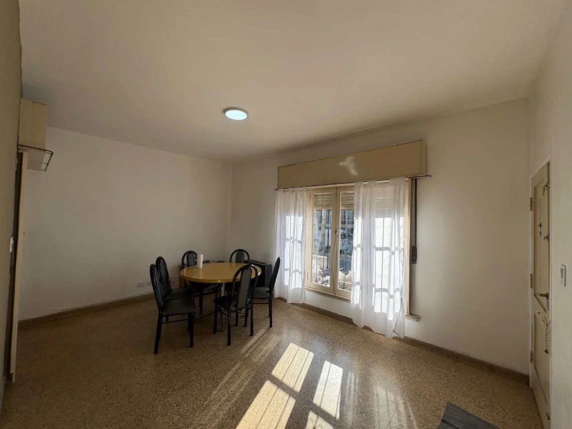 PH de 4 ambientes en venta en Lomas del Mirador, Alfredo Lorenzo Palacios 2700, foto 2