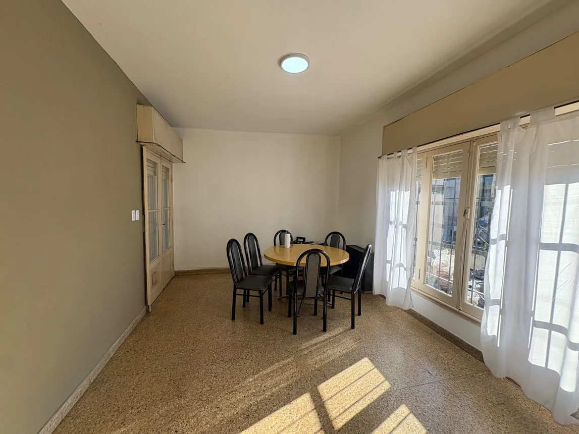 PH de 4 ambientes en venta en Lomas del Mirador, Alfredo Lorenzo Palacios 2700