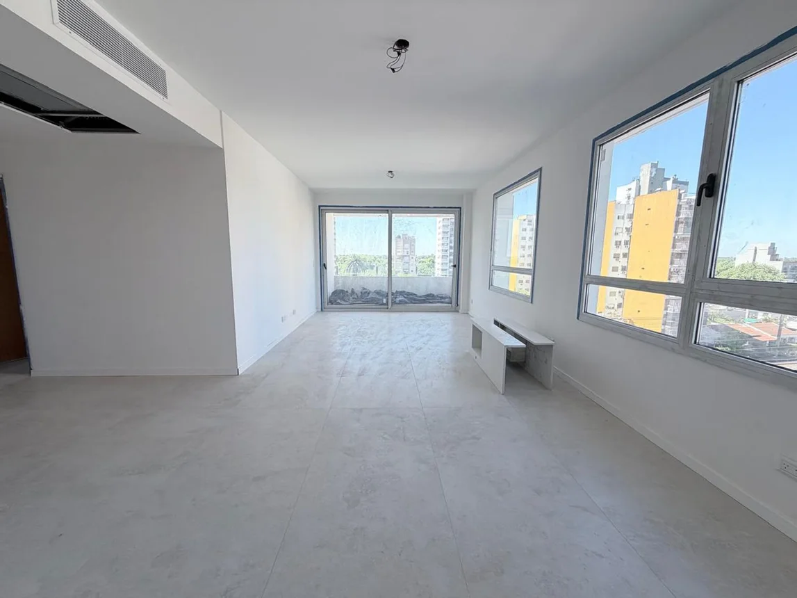 Departamento de 3 ambientes en venta en Lomas de Zamora, Avenida Meeks 300, foto 2