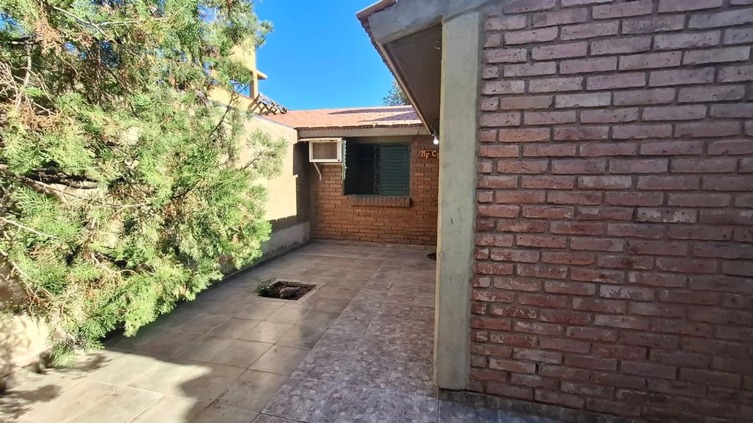 Casa en venta de 3 dormitorios y dos baños, foto 4