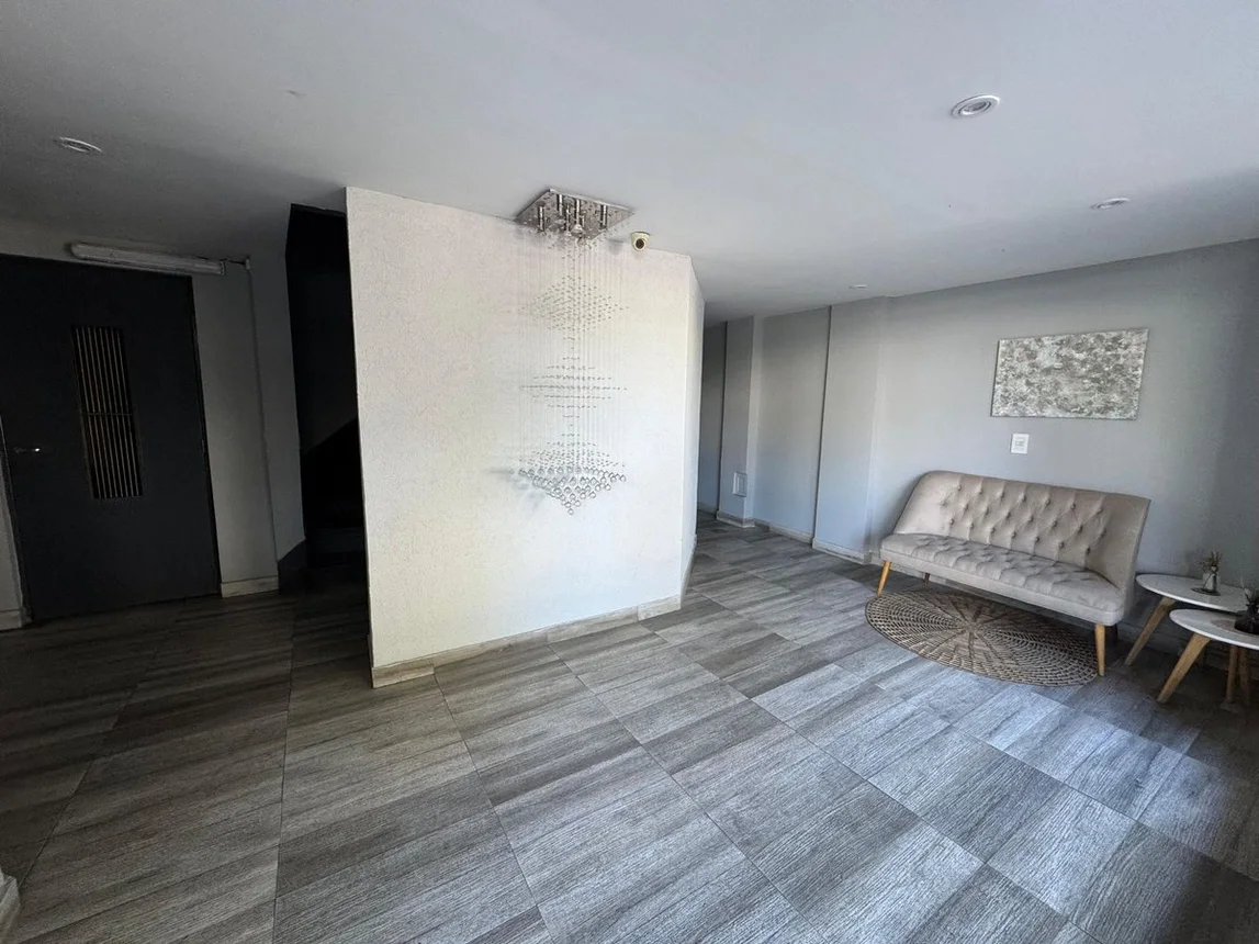 Venta depto 5 ambientes en versalles c/cochera, foto 2