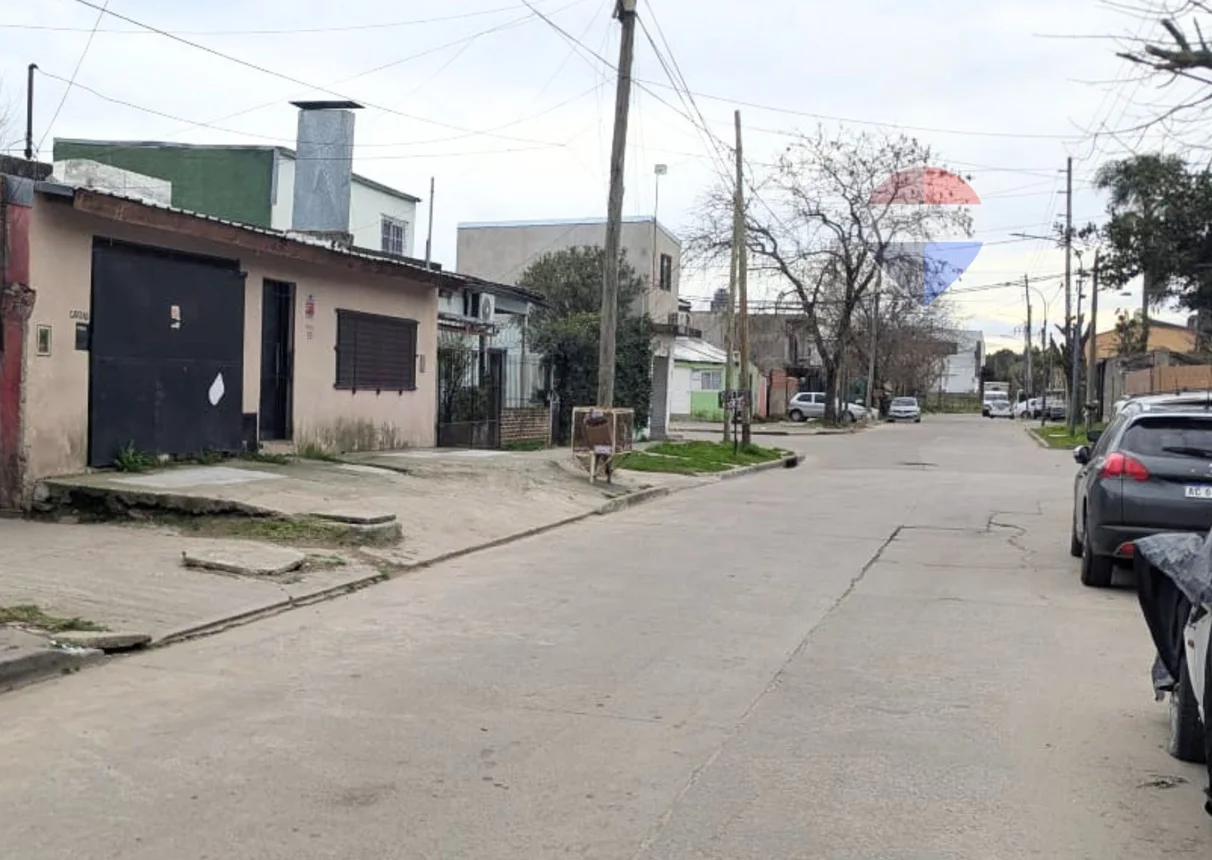 Casa de 3 ambientes en venta en Rincón de Milberg, Tuyutí 300