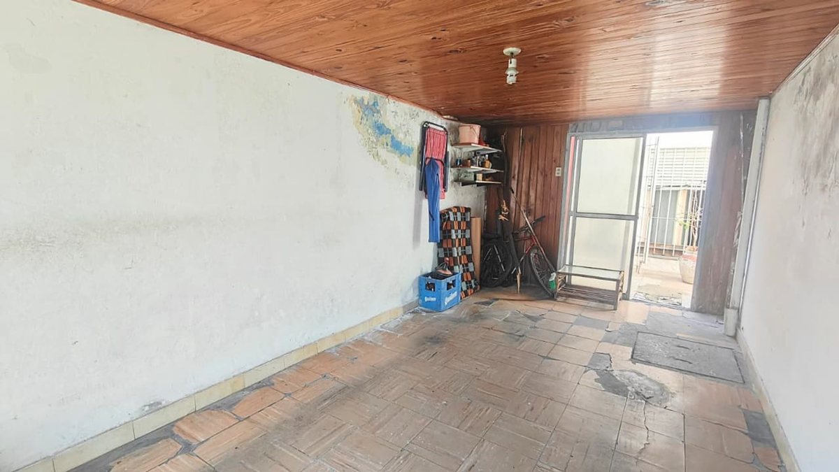 Foto 7 — CASA EN VENTA EN LANUS. INVERSION!