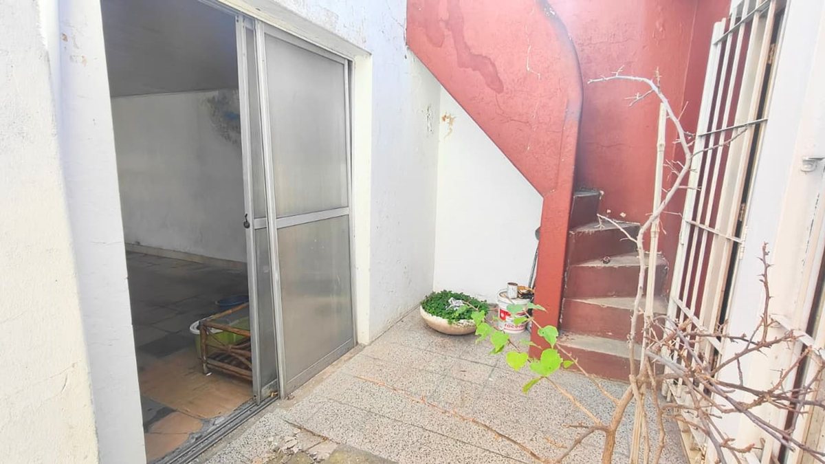 Foto 9 — CASA EN VENTA EN LANUS. INVERSION!