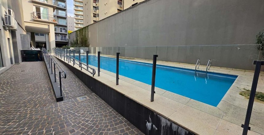 MONOAMBIENTE PISO ALTO SUPER LUMINOSO