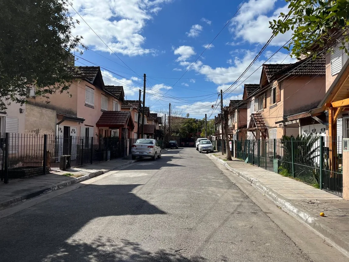 Casa dúplex en venta en Hurlingham, foto 4
