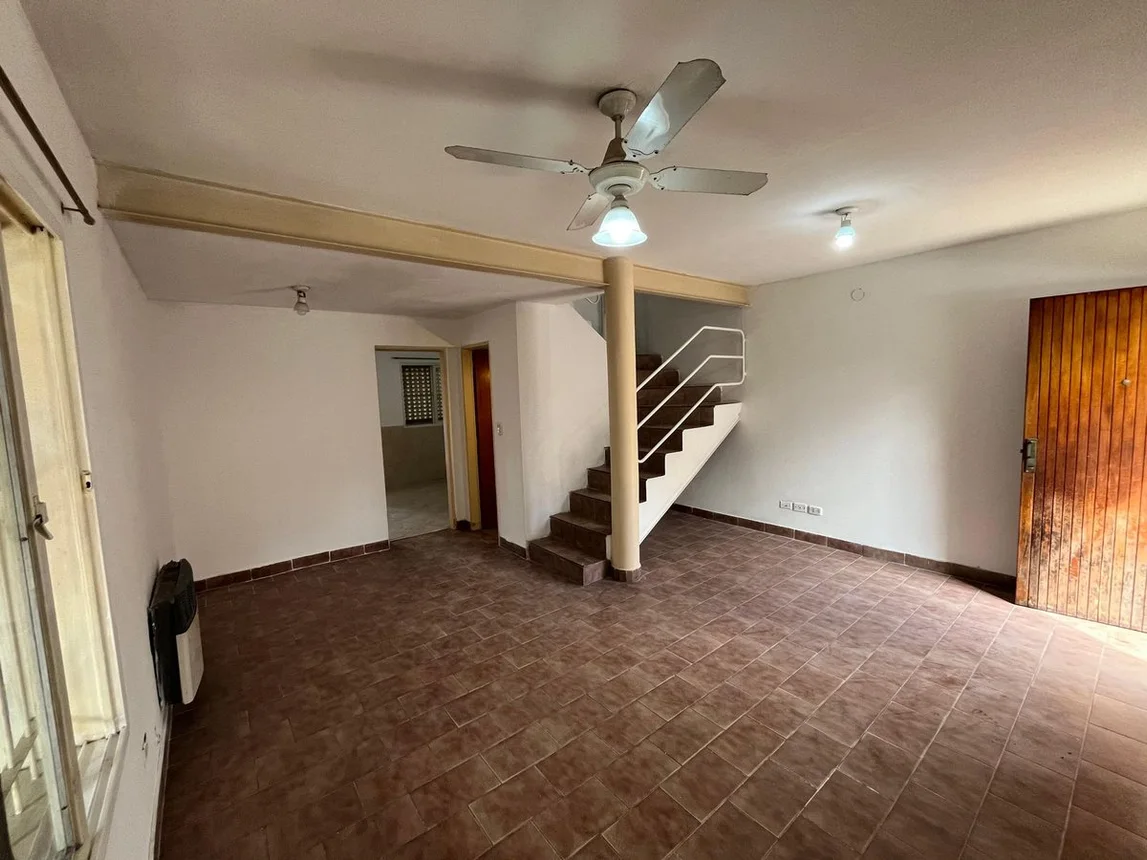 Casa dúplex en venta en Hurlingham, foto 3