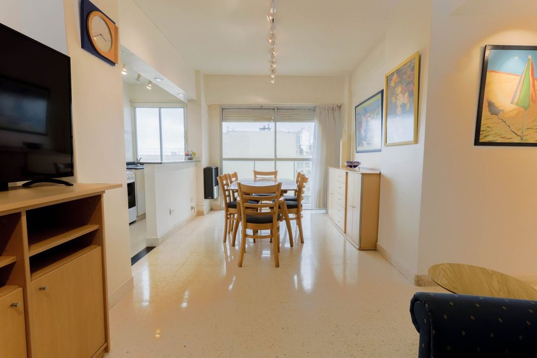 VENTA DTO 4 AMB PLAYA CHICA COCHERA LAT AL MAR