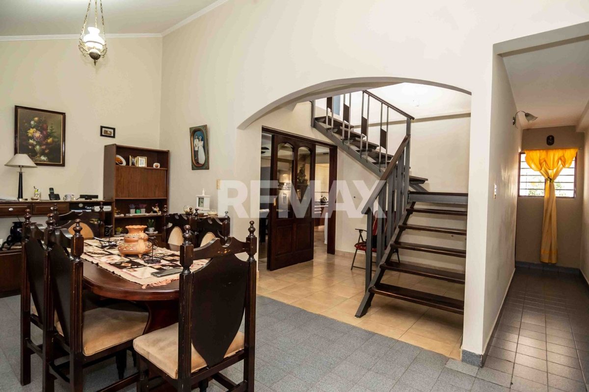 CASA VENTA EN SAN CARLOS ZONA SUR 5 DORMITORIOS - foto 3