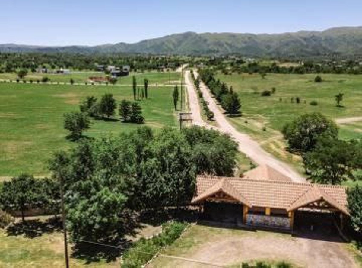 VENTA LOTE EN CHACRAS DE LA JOSEFINA CORDOBA - foto 1