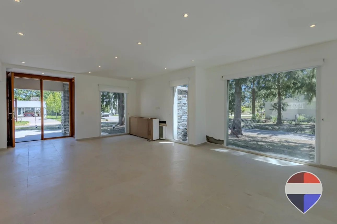 Casa en venta en La Plata, foto 3