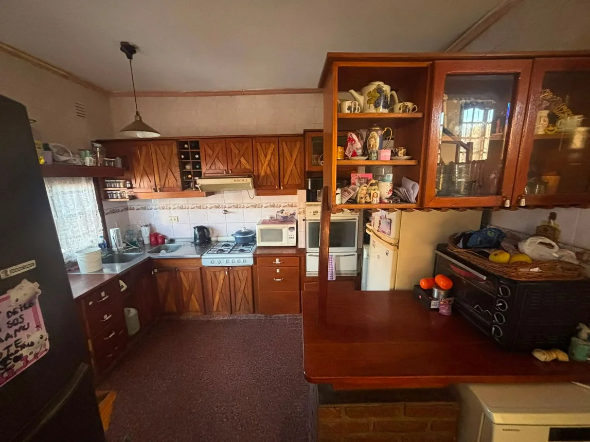 Casa tríplex en venta en Villa Tesei