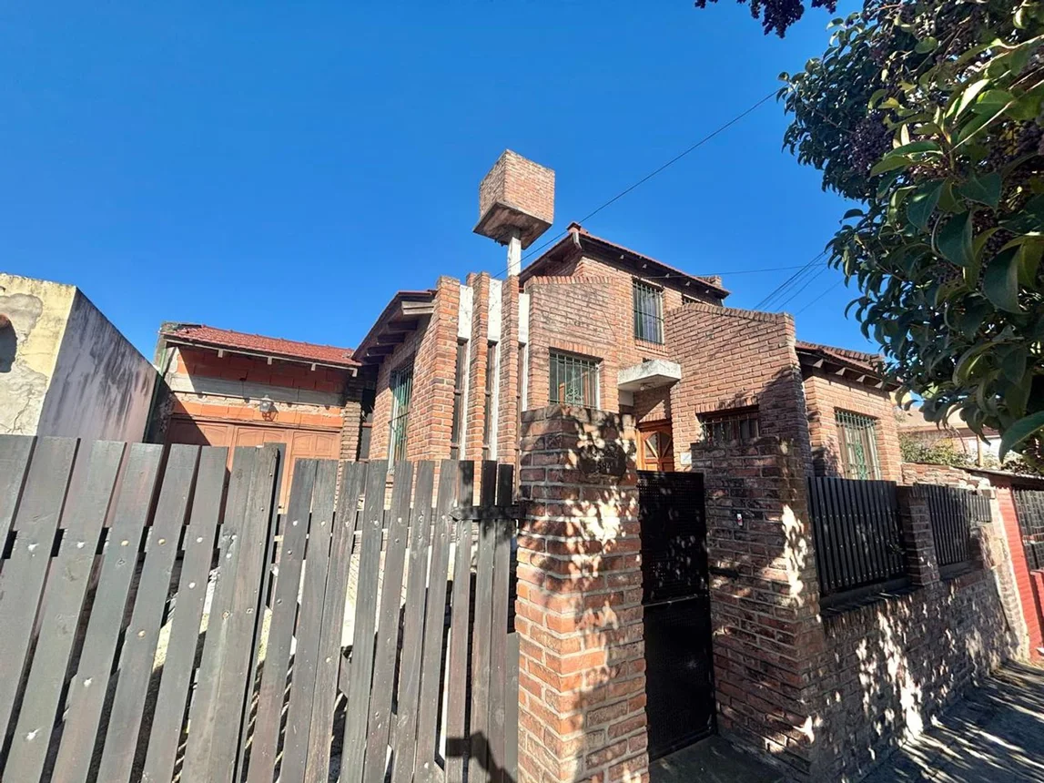 Casa tríplex en venta en Villa Tesei, foto 3