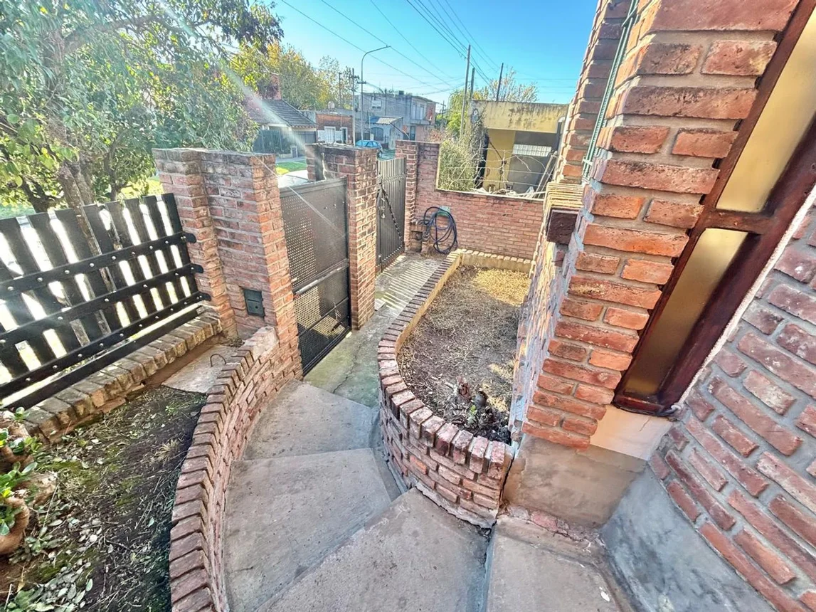 Casa tríplex en venta en Villa Tesei, foto 5