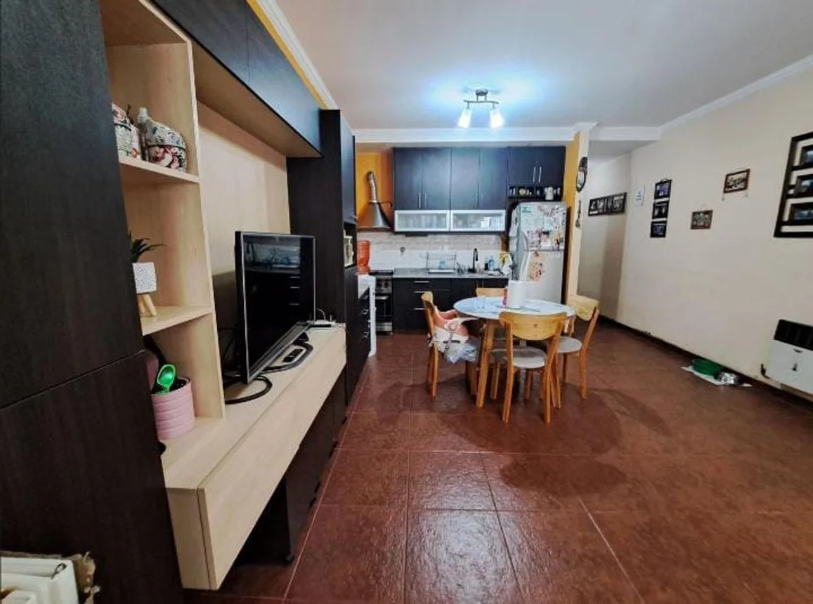 Piso de 4 ambientes en venta en Villa Luzuriaga, Juan Florio 0, foto 2