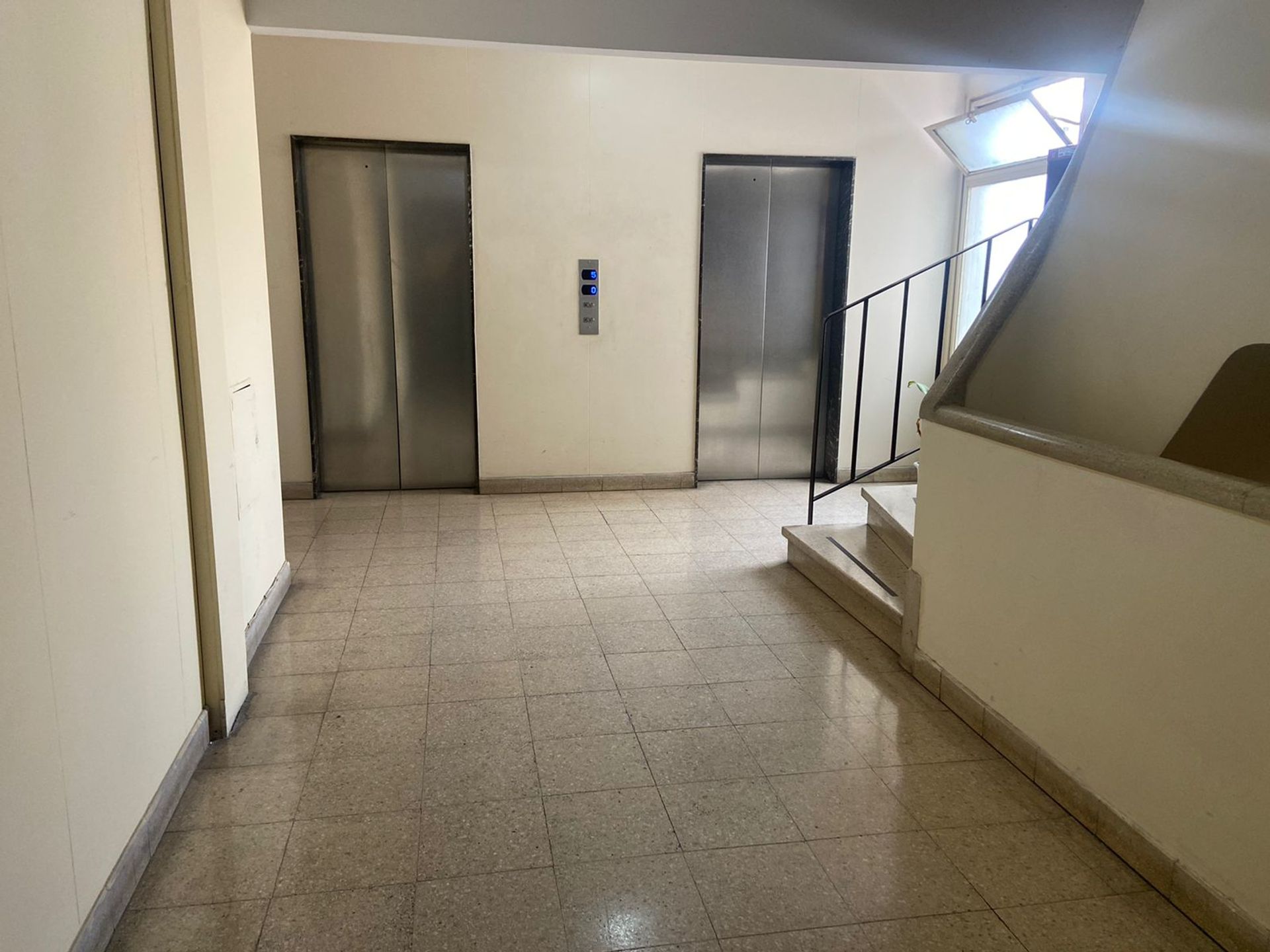 Foto 8 — ALQUILER OFICINA COMERCIAL 80 M2 MONSERRAT