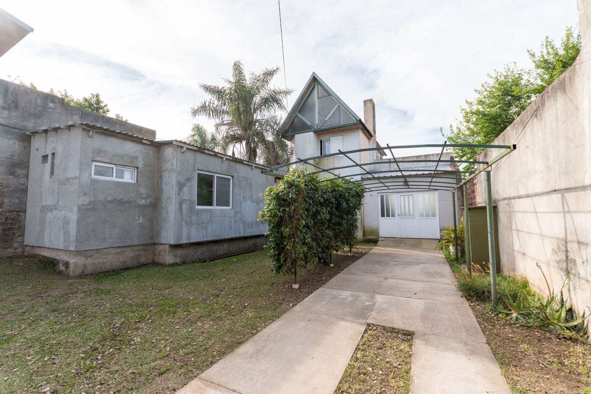 Importante casa en Santo Tomé – cerca del río