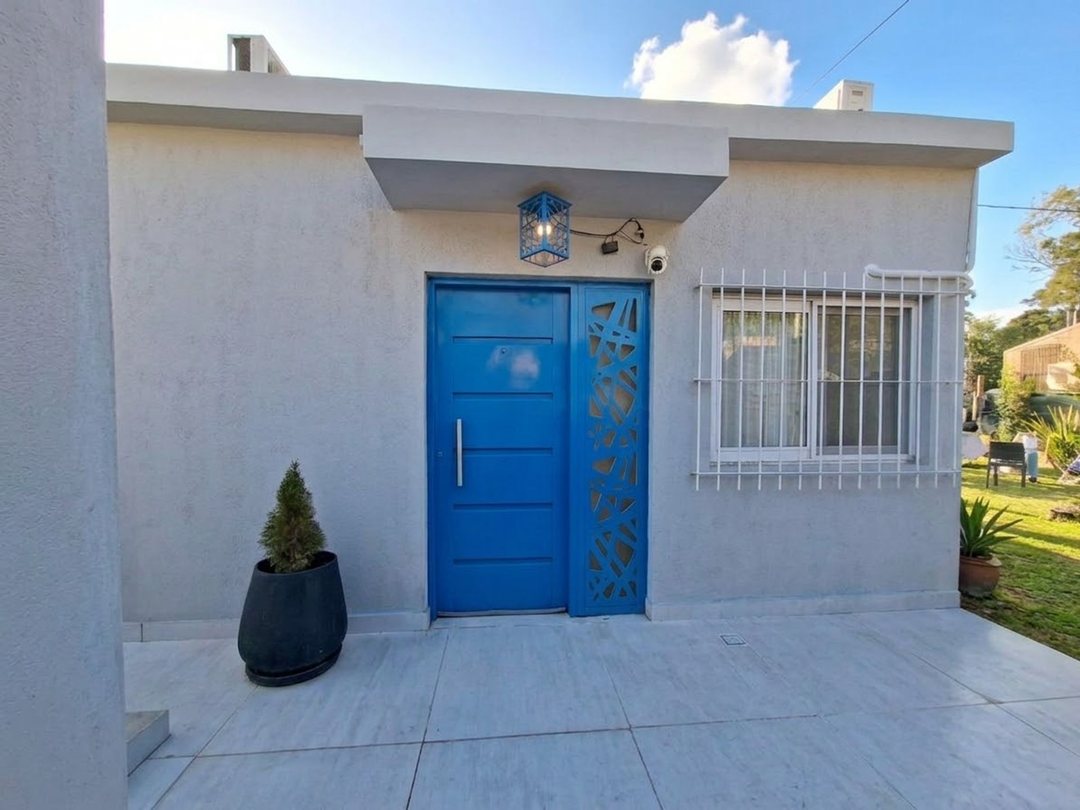 CASA TRES AMB RECICLADA GALERIA Y PISCINA EN PILAR