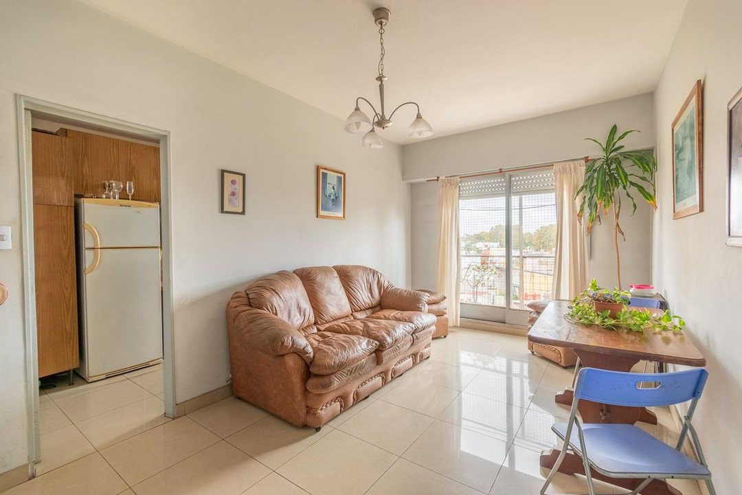 VENTA 3 AMBIENTES CON BALCON FRENTE COCH. OPCIONAL