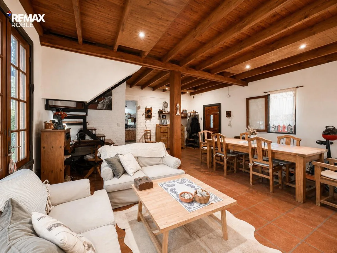 Casa de 3 ambientes en venta en City Bell, 11 E/ 465 y 466 1600, foto 2
