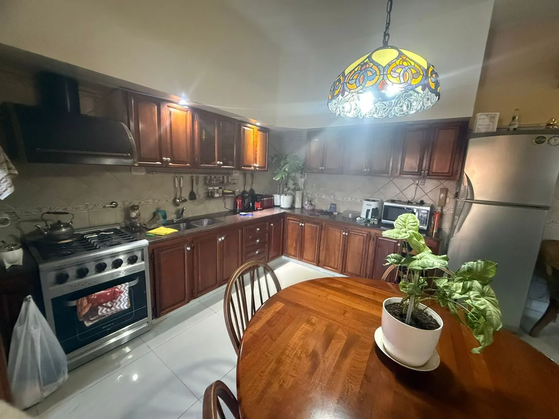 Casa de 5 ambientes en venta en Villa Luzuriaga, Zapiola 900, foto 4