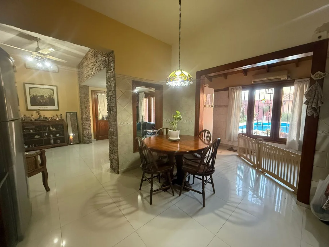 Casa de 5 ambientes en venta en Villa Luzuriaga, Zapiola 900, foto 5