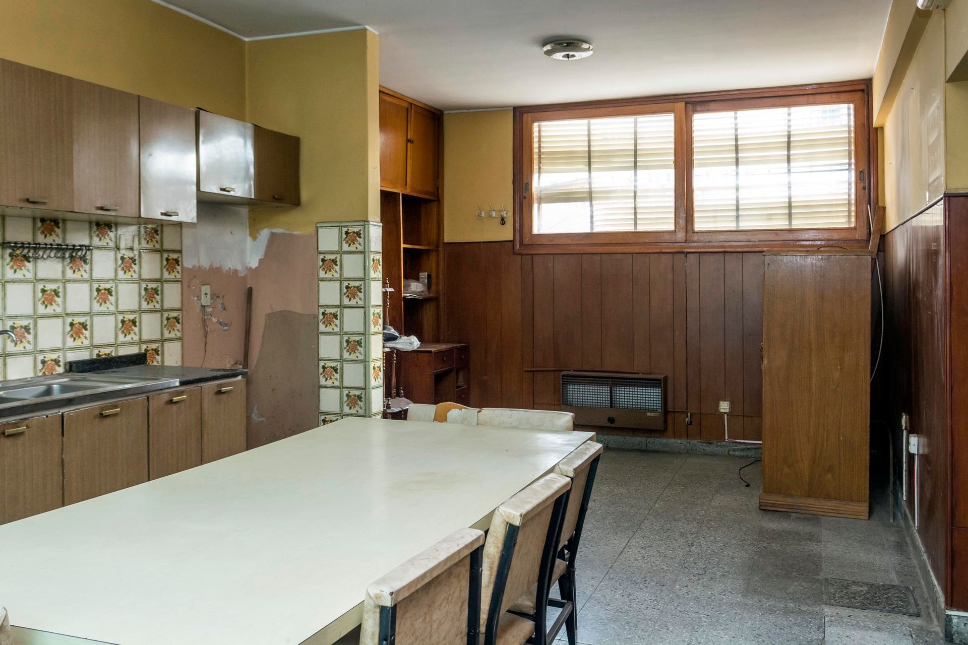 CASA 5 DORMITORIOS VENTA MACROCENTRO EN ESQUINA - foto 3