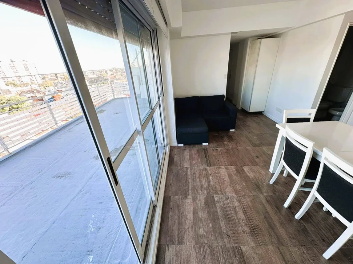 Venta dto 2 amb balcón aterrazado pque chacabuco, foto 3