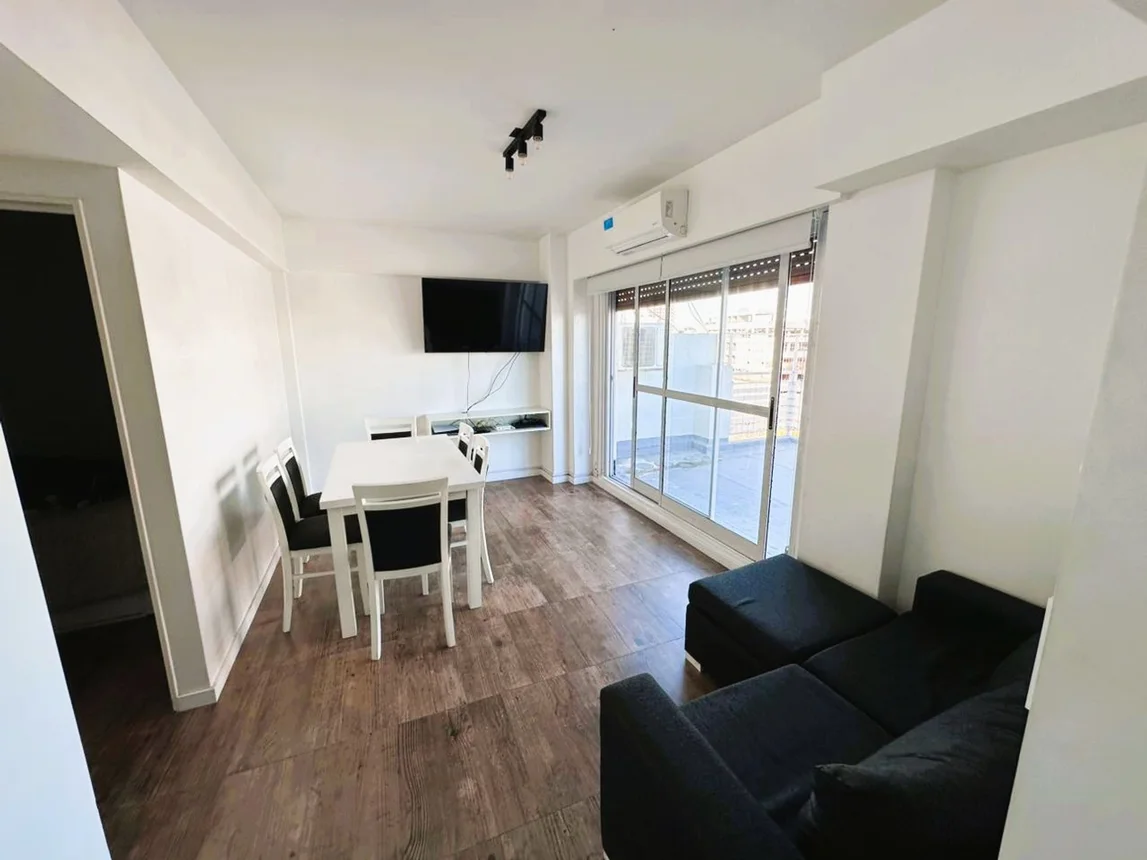Venta dto 2 amb balcón aterrazado pque chacabuco, foto 2
