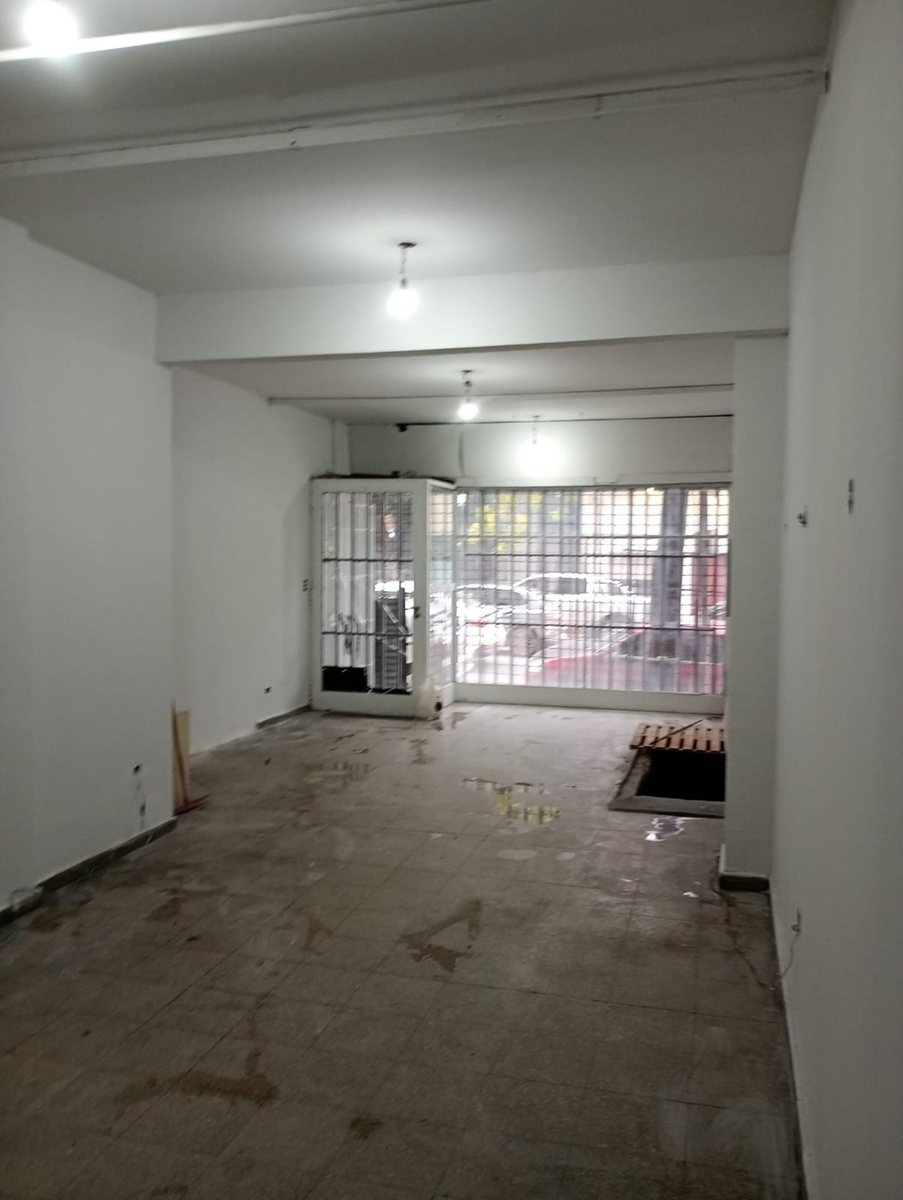 Local Comercial en Avenida Pavón 2700
