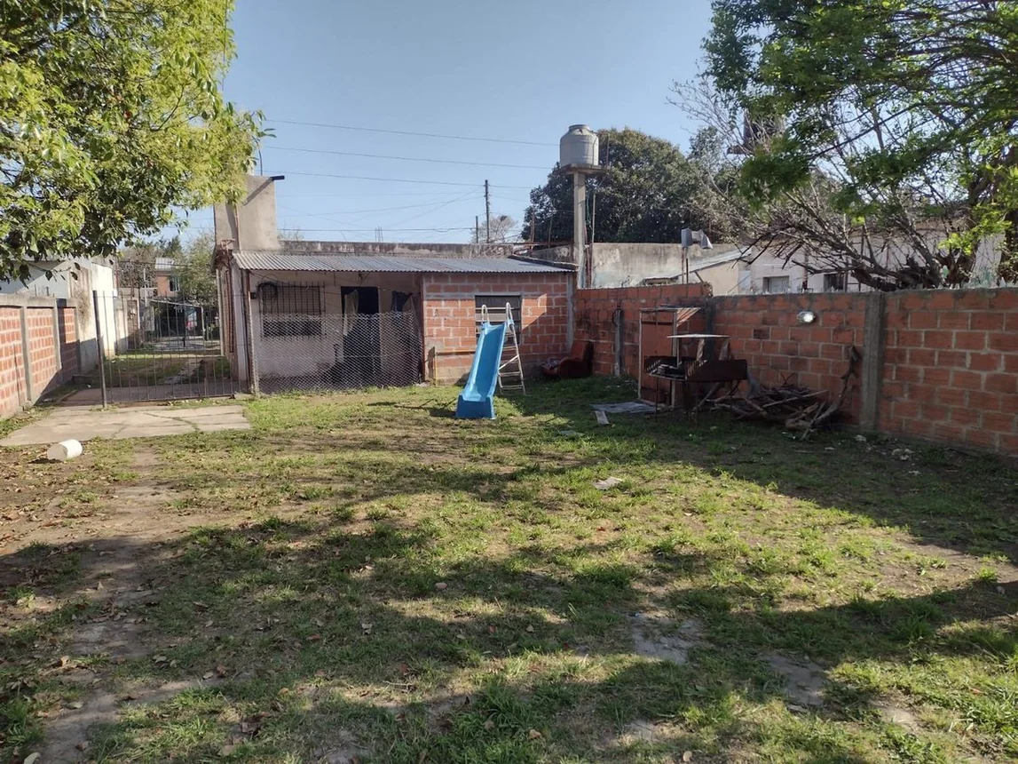 Casa en venta en Castelar, foto 2