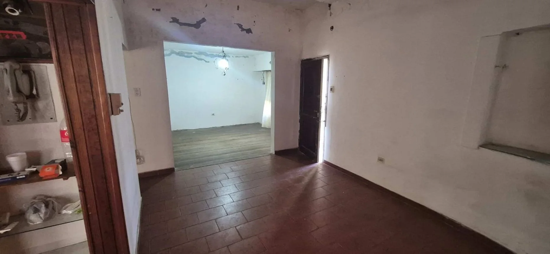 Casa de 4 ambientes en venta en Berazategui, Calle 136 100, foto 2