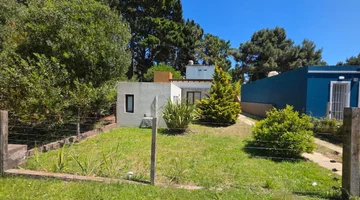 VENTA DE CASA 2 AMBIENTES MAR AZUL