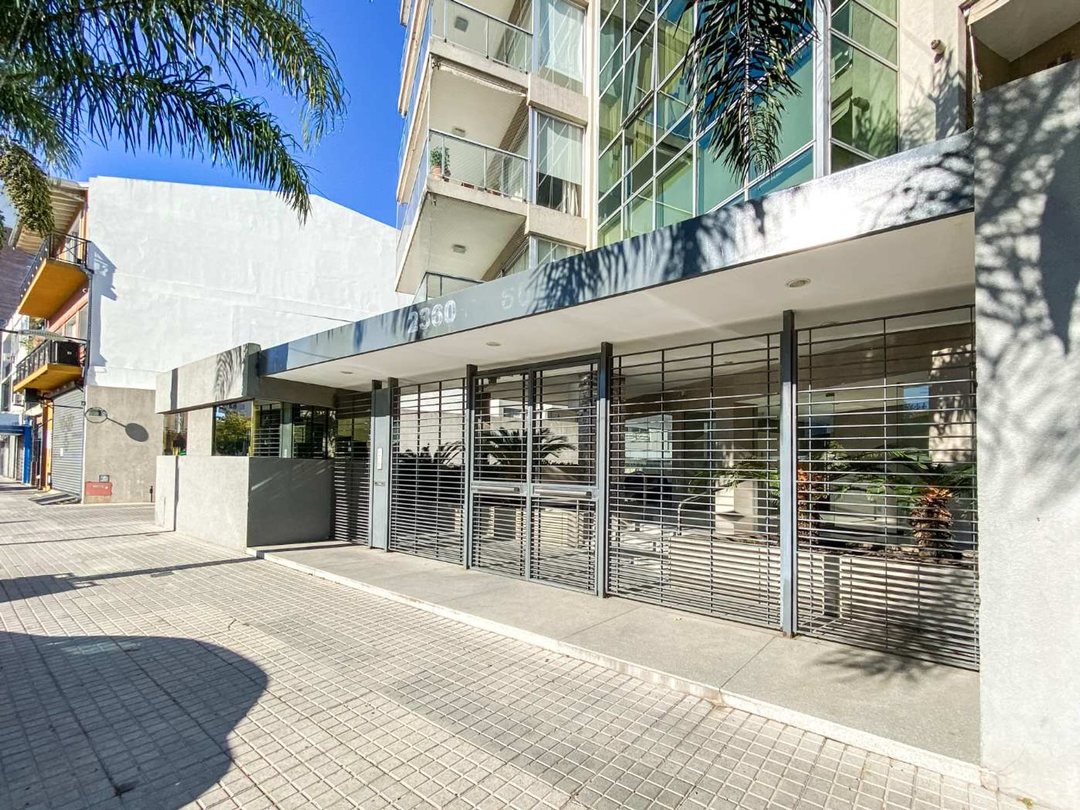 TRES AMBIENTES  C/ COCHERA EN VENTA EN BECCAR